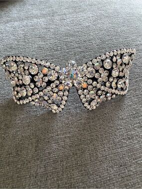 Sparkling Crystal Butterfly Hair Clip - Clear Rhinestones